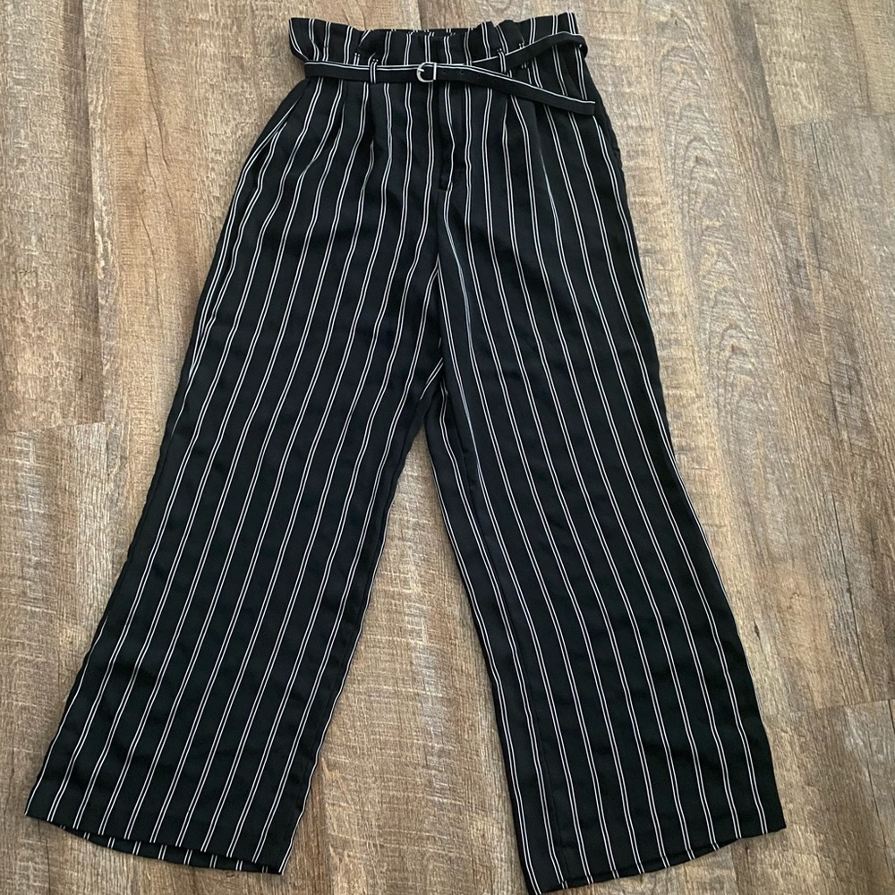 Express black/white paper bag trousers